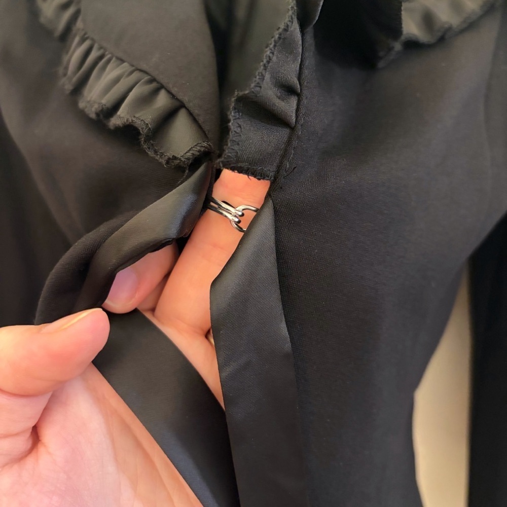 Foxblood Ophelia Cropped Blazer - Picture 5 of 6